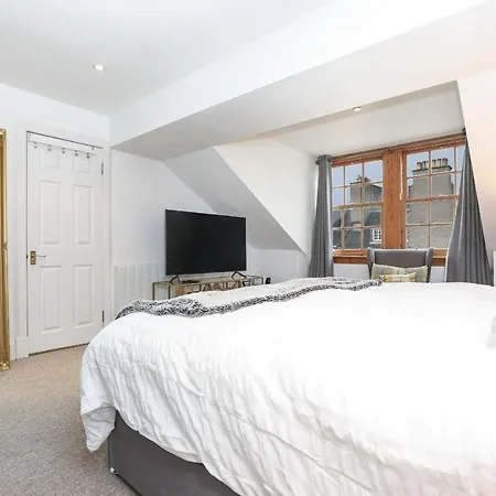 Luxury 3 Bed Royal Mile *