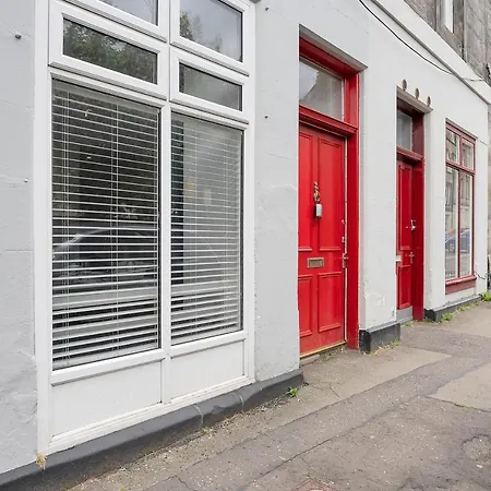 公寓 Centre 2 Bedroom Main Door *