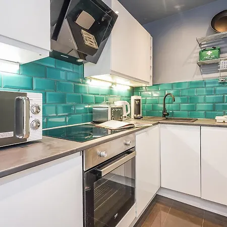 Centre 2 Bedroom Main Door * 爱丁堡