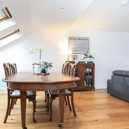 Luxury 3 Bed Royal Mile Apartment *
