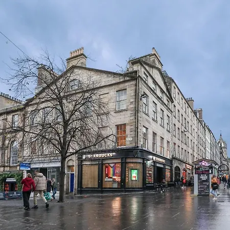 Luxury 3 Bed Royal Mile Апартаменты