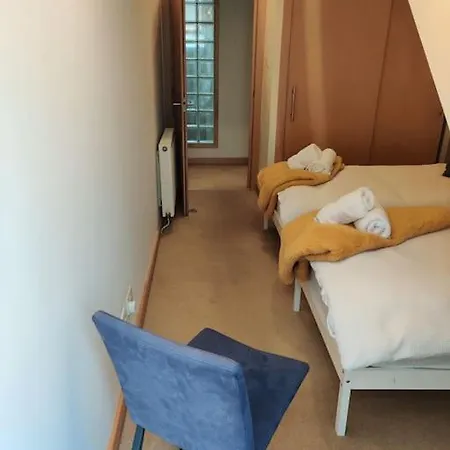 West End & Eicc With Parking Apartamento