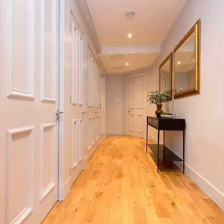 Joivy Luxury On George Street * Edinburgh