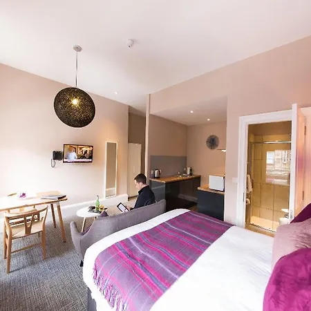 The Spires 3*