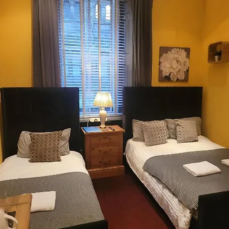 The - No 8 * Edinburgh