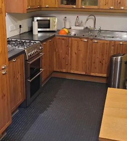 Apartment Centre Flat - Sleep Upto 4