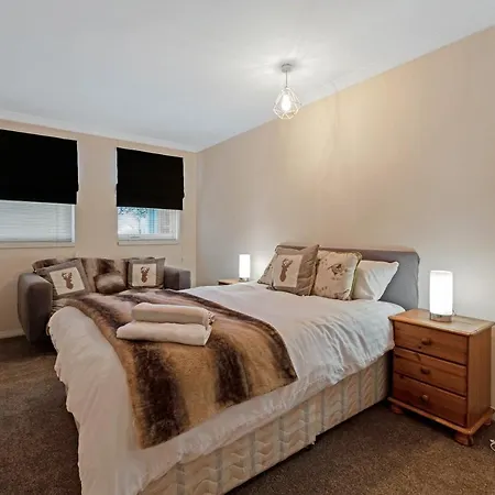 Apartment Elegant & Unique Getaway - Spacious 3 Bedroom, 2 Bathroom Centre - Free Allocated Parking. *