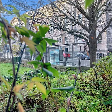 Centre Aishia/sakina Edinburgh