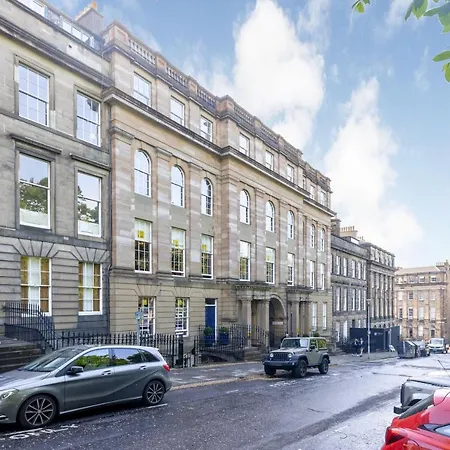 Joivy Beautiful Penthouse With Terrace & Jacuzzi Daire