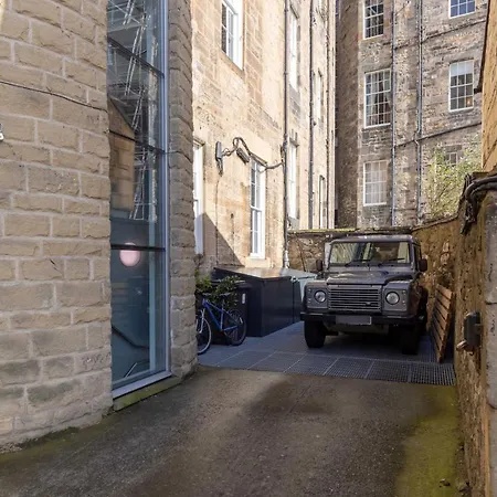 Joivy Beautiful Penthouse With Terrace & Jacuzzi Apartman Edinburgh
