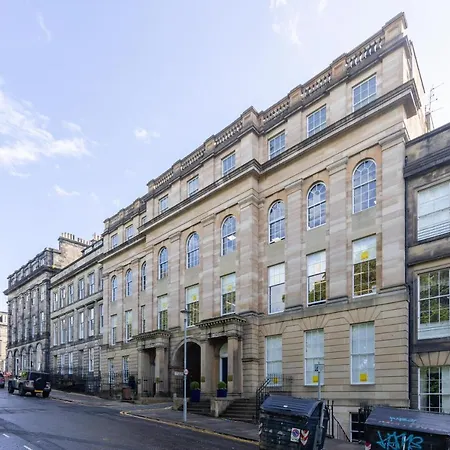 Joivy Beautiful Penthouse With Terrace & Jacuzzi Daire Edinburgh