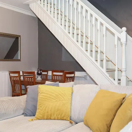 Mystayinn Elegant - Excellent Location - Free Parking - Five Star Amenities Affittacamere Edimburgo