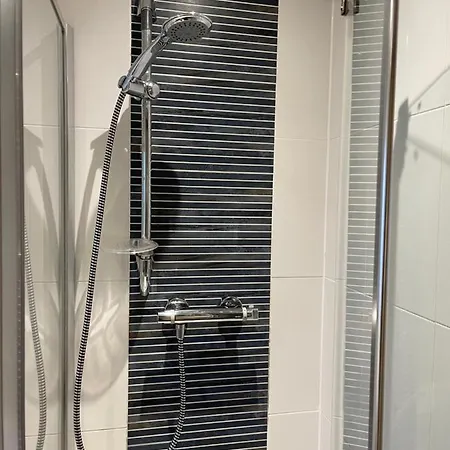 Apartmán - With Balcony And Secure Garage Parking Edinburgh