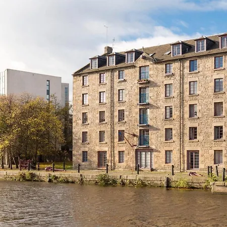 Lovely 2 Bedroom B-listed Converted Whisky Bond *