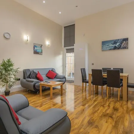 New 3-bedroom Close To Centre *