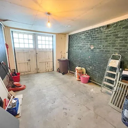 Sophisticated 3br With Garden, Quiet New Town Lane Apartmán