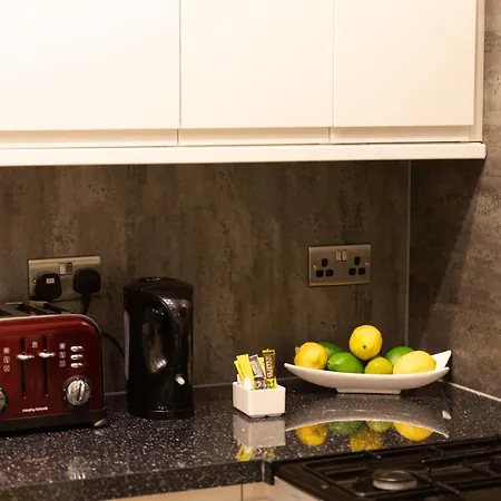 New 3-bedroom Close To Centre