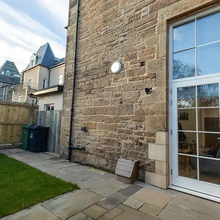 New 3-bedroom Close To Centre Daire Edinburgh