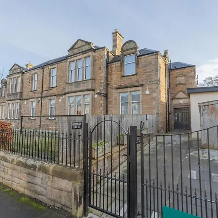 New 3-bedroom Close To Centre Apartmán Edinburgh