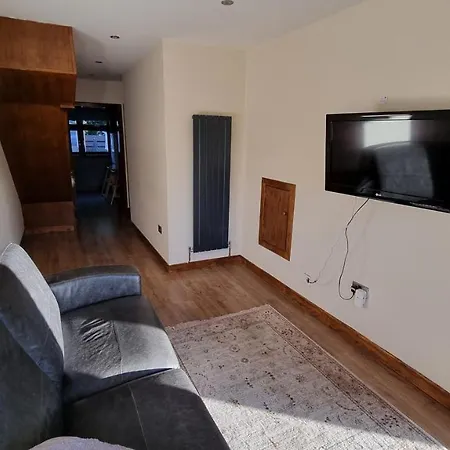 Captivating 1-bed In Edinburgh