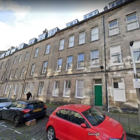 Lägenhet Modern, Bright & Spacious 3 Bedroom In The Heart Of The Centre - Double Beds - Sleeps Up To 6 Guests Edinburg