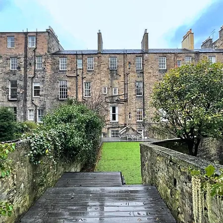 2bed, Private Garden & Fireplace, Near Water Of Leith