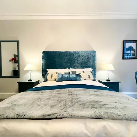 דירה 2bed, Private Garden & Fireplace, Near Water Of Leith אדינבורו