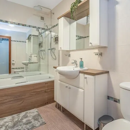 The Keep At Craigiehall Holiday home