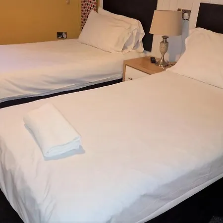 Hotel 48 Gilmore Place Residences *