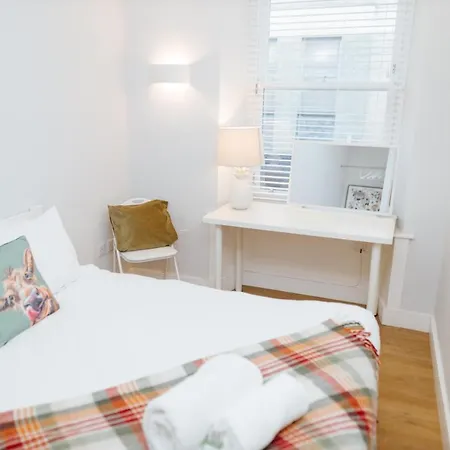 公寓 Luxury Modern 3 Bedroom In Centre *