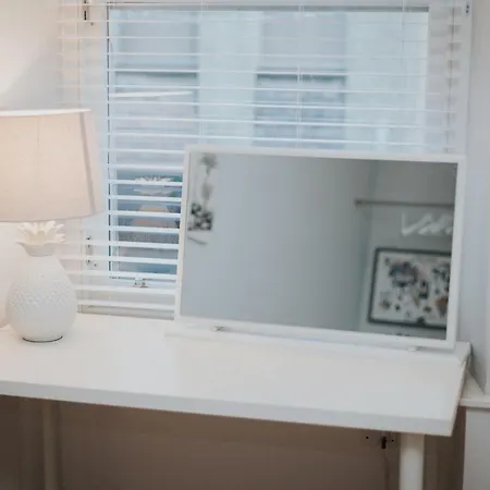 公寓 Luxury Modern 3 Bedroom In Centre *