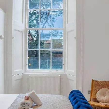 Luxury 3 Bed 2 Bath Main Door Apartm At Wardie Bay Appartamento