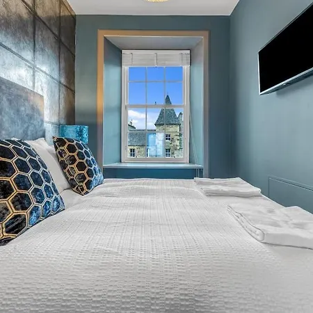 Boutique Modern Royal Mile Sleeps 4 *