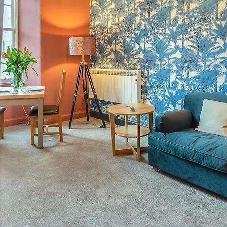 Boutique Modern Royal Mile Sleeps 4 *