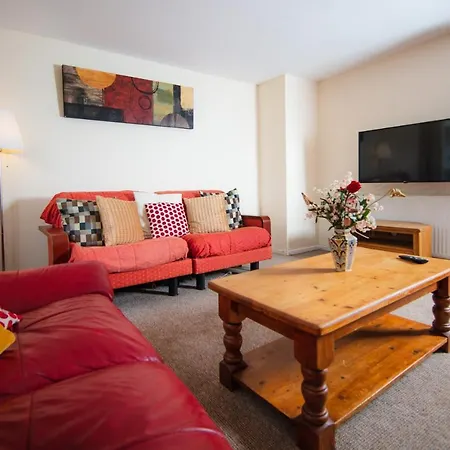 Fab Arthur Seat Views, Old Town Apartment Edinburgh