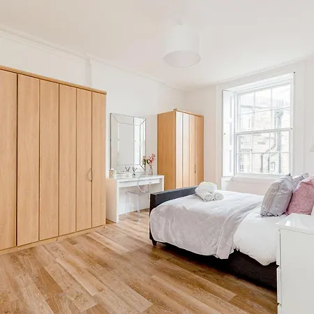 Heart Of Centre 3 Bed Georgian *