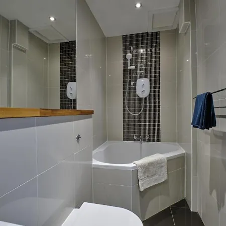 New Town 2br-1ba Georgian Flat With Amazing Views 아파트 에든버러
