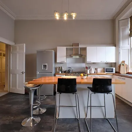 New Town 2br-1ba Georgian Flat With Amazing Views 아파트 *