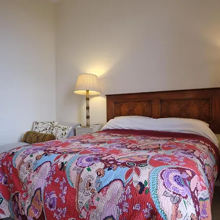 New Town 2br-1ba Georgian Flat With Amazing Views