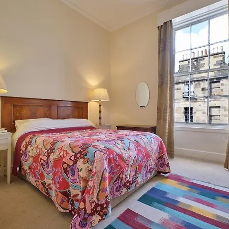 New Town 2br-1ba Georgian Flat With Amazing Views