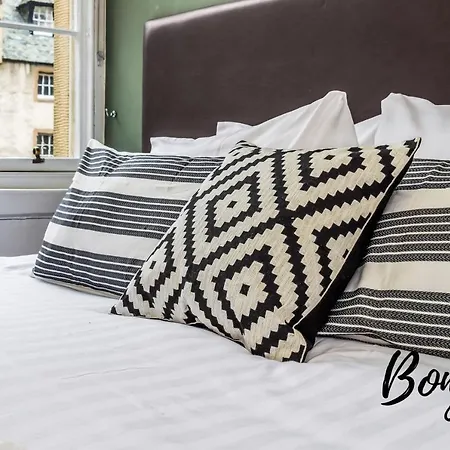 Bastille Suite- 4br-3ba, Free Off-site Parking By Bonjour Residences Apartment Edinburgh