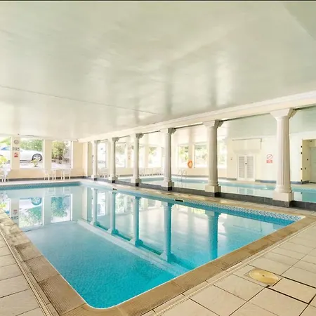 Appartement Bright 3 Bed Flat With Pool & Parking *