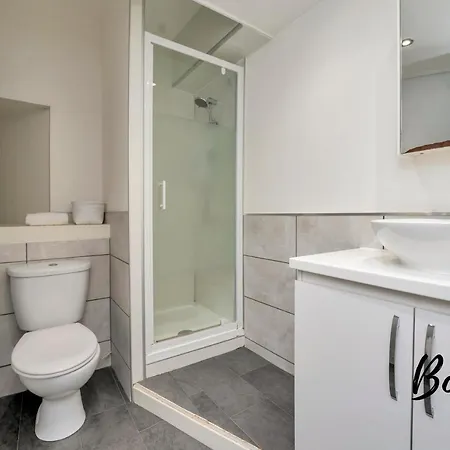 Apartamento Vosges - Royal Mile 5br-2ba - Free Parking & Private Entrance By Bonjour Residences