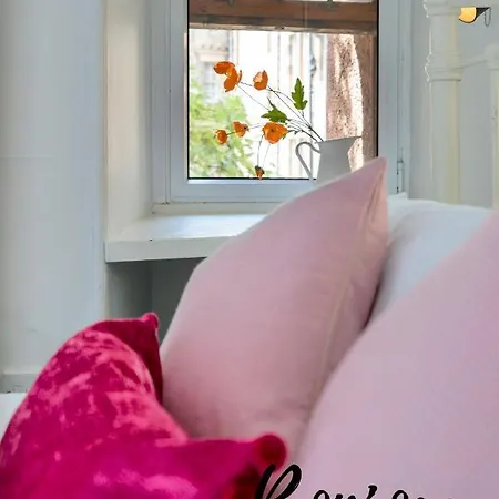 Apartamento Vosges - Royal Mile 5br-2ba - Free Parking & Private Entrance By Bonjour Residences Edimburgo
