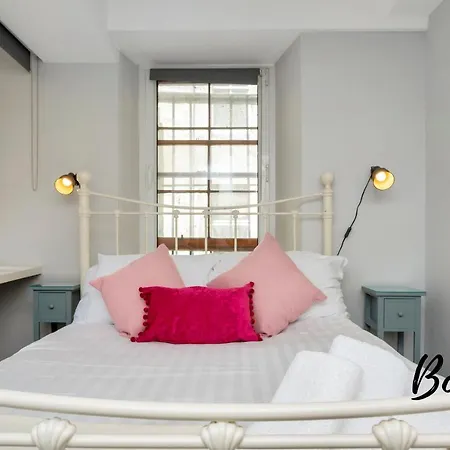 Apartamento Vosges - Royal Mile 5br-2ba - Free Parking & Private Entrance By Bonjour Residences *