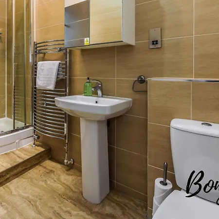 Apartment Bastille Suite- 4br-3ba, Free Off-site Parking By Bonjour Residences