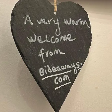 The Bonnie Bide Awa' * Edinburgh