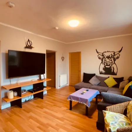 Maria- Bright And Modern Center .