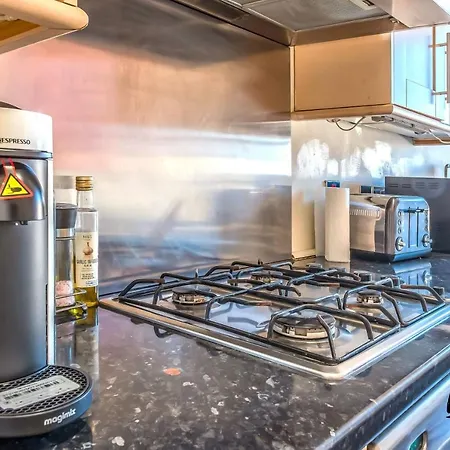 Couronnes - Georgian New Town 3br-1ba - Free Parking By Bonjour Residences