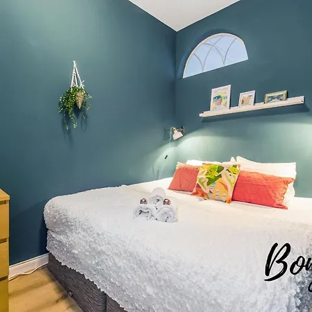 Bastille Suite- 4br-3ba, Free Off-site Parking By Bonjour Residences